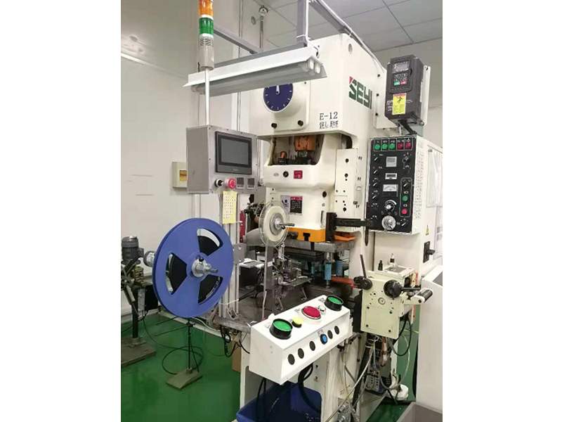 自動(dòng)載帶沖壓機